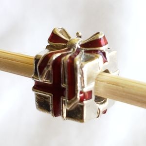 Pandora Red Ribbon Present Charm